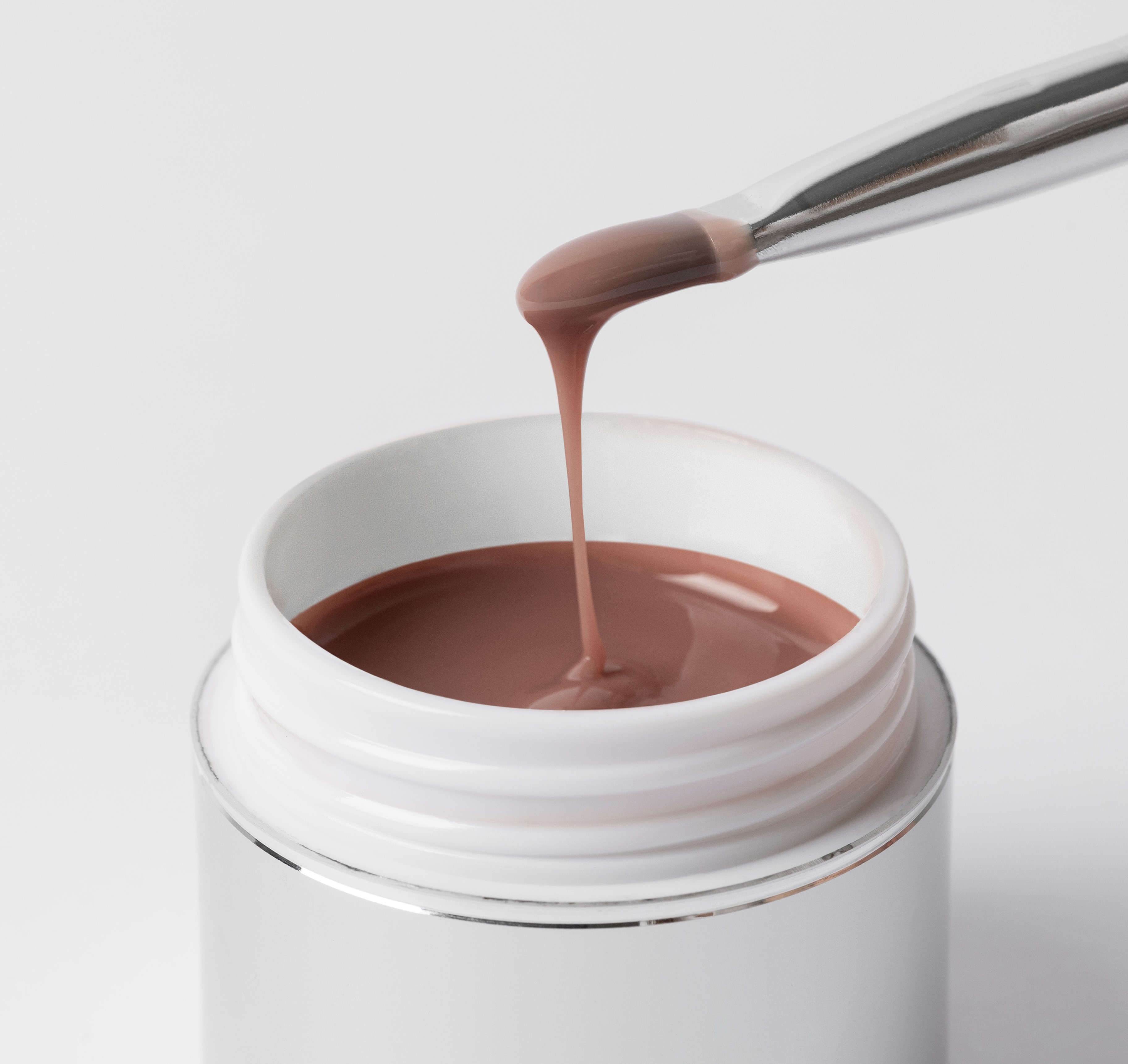 Low builder gel, pigmented